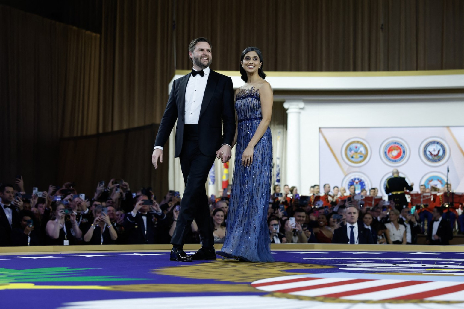 Svi pričaju o prvoj dami SAD, a niko da spomene drugu: Cela Amerika je obožava FOTO/VIDEO
