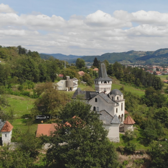 Nesvakidašnji dvorac u srcu Srbije: Kamen za njegovu izgradnju dovlačili su ručno FOTO